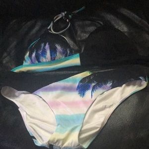 Victoria’s Secret bikini